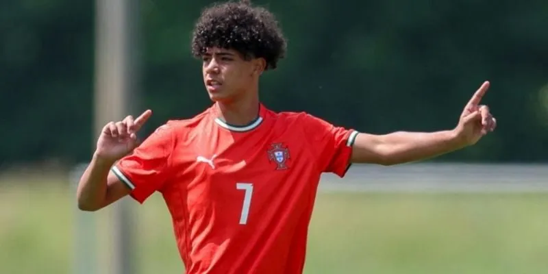 Ronaldo Jr Tỏa Sáng, Hlv Martinez Chia Sẻ Quan Điểm 2 Những kỳ vọng và cơ hội phát triển